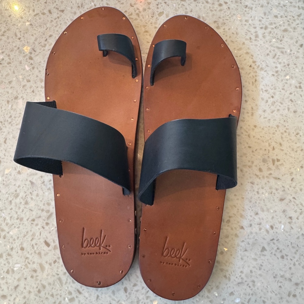 Beek Finch sandals size 11